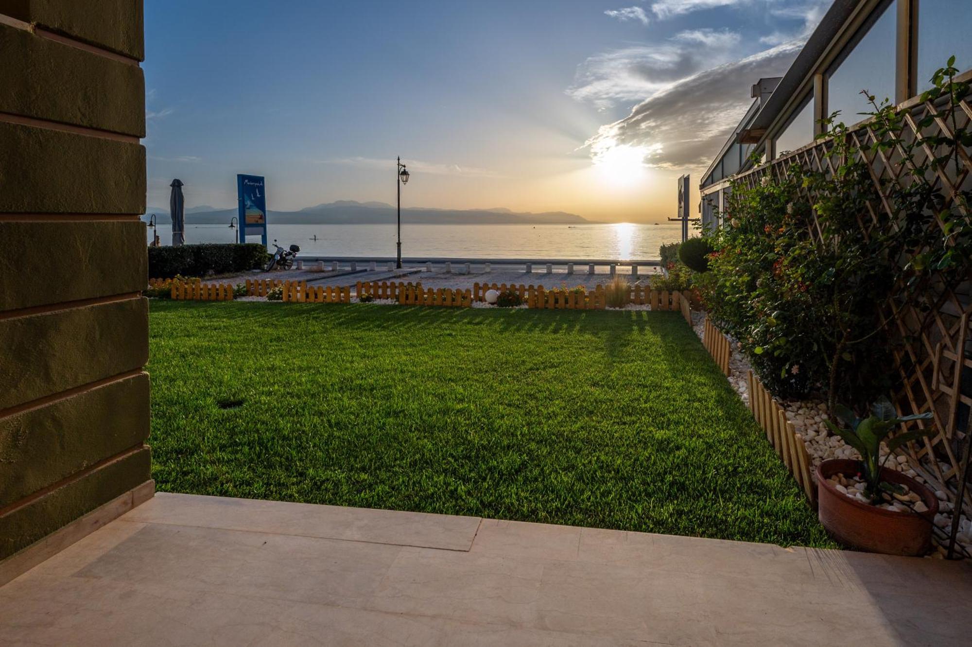 Loutraki Sea Sunset 아파트 외부 사진